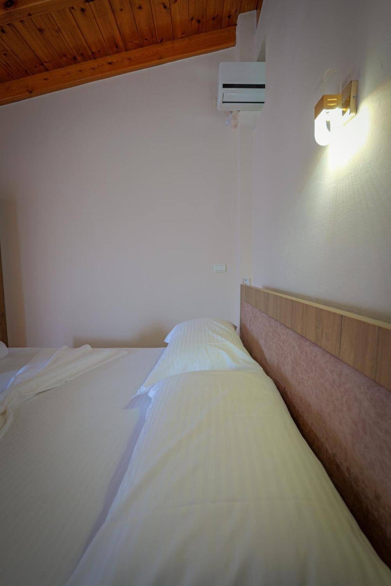 Apartament Xhovani