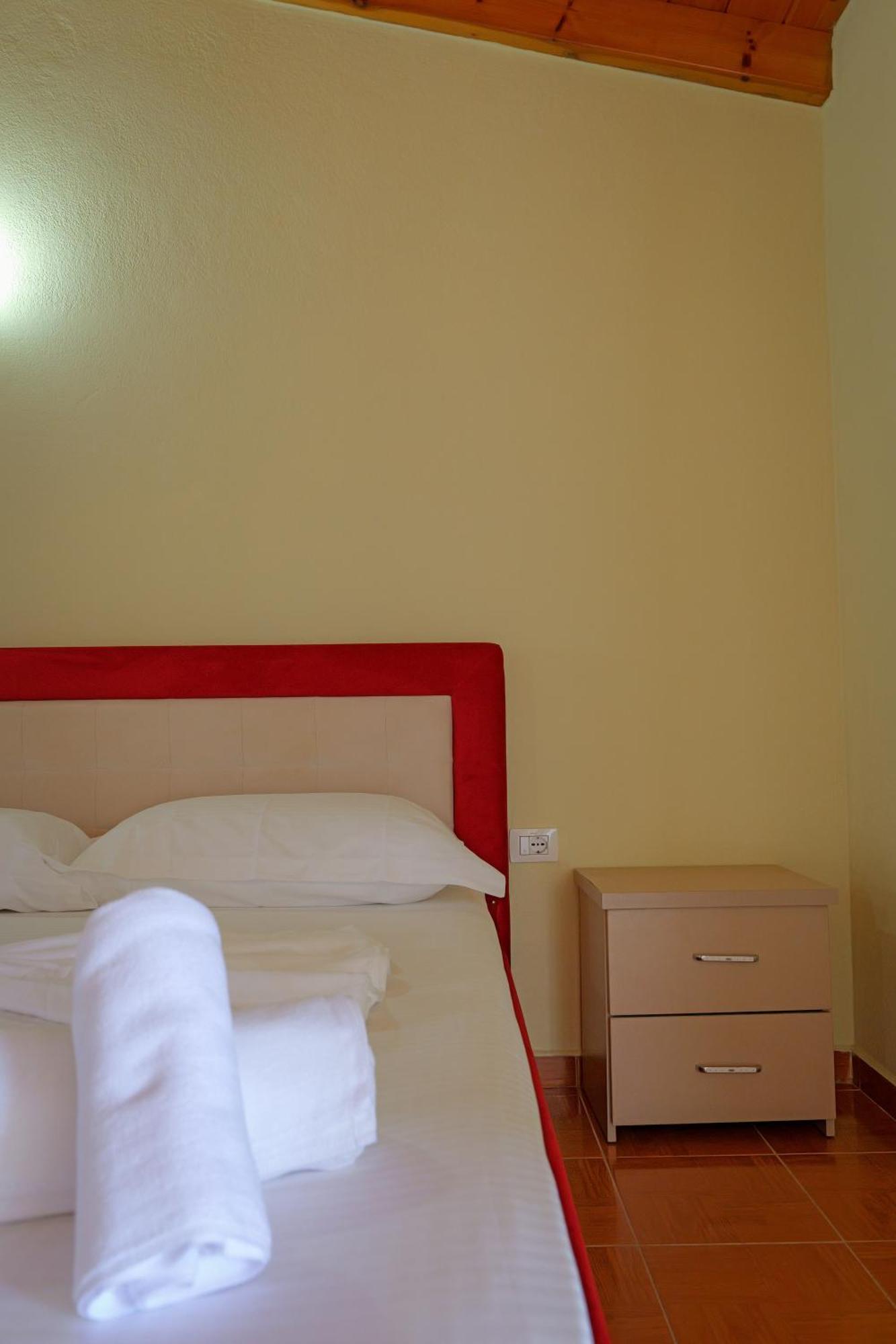 Xhovani Apartamento *