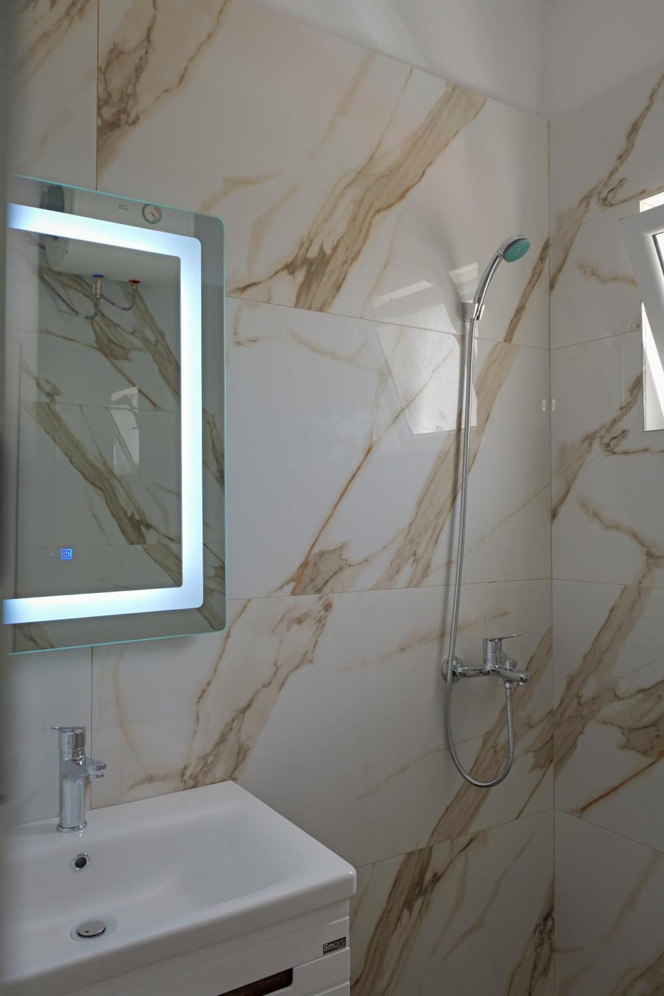 Xhovani Apartament