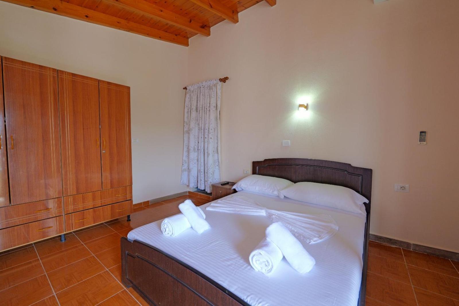 Apartament Xhovani